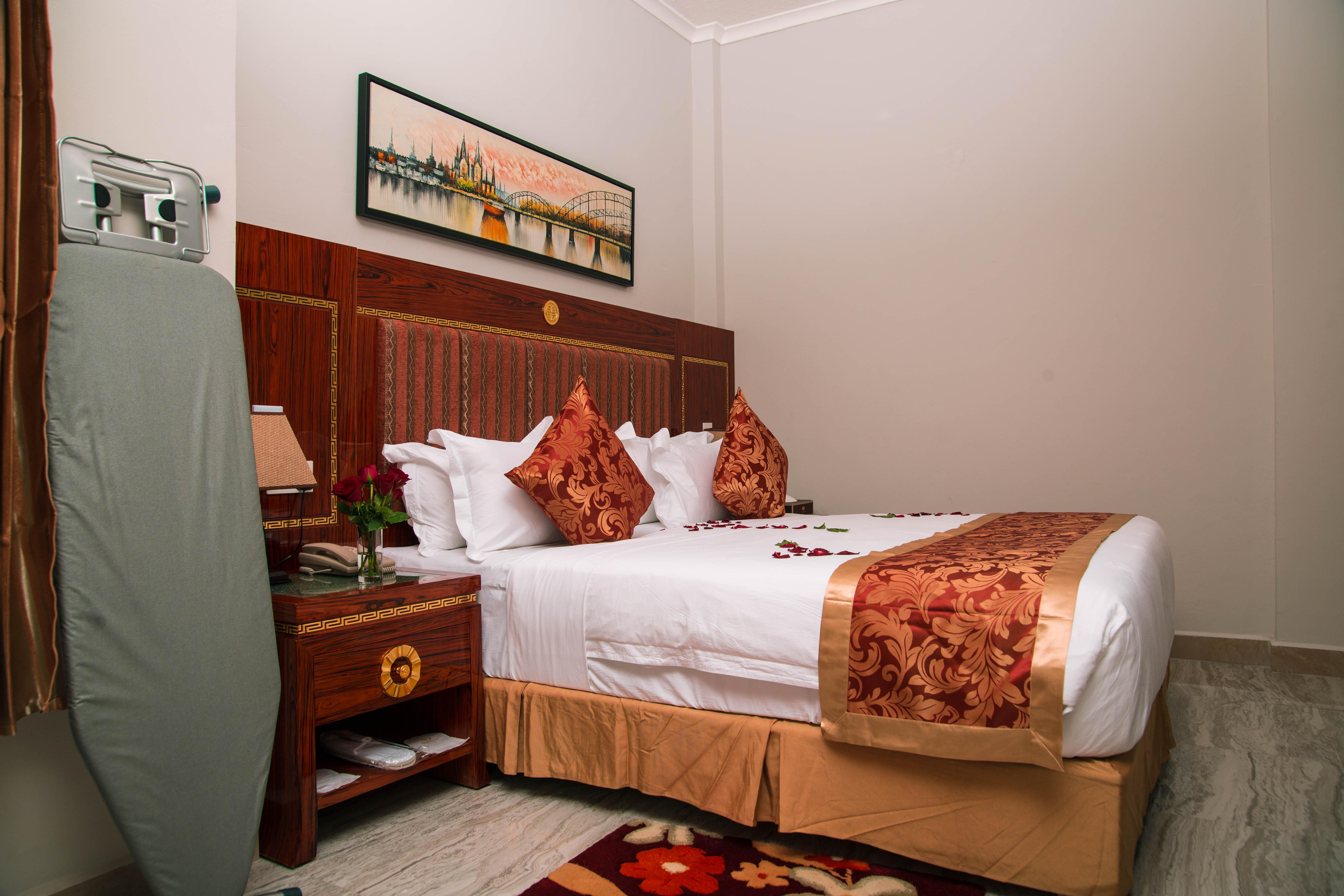 Tiffany Diamond Ltd - Makunganya Hotel